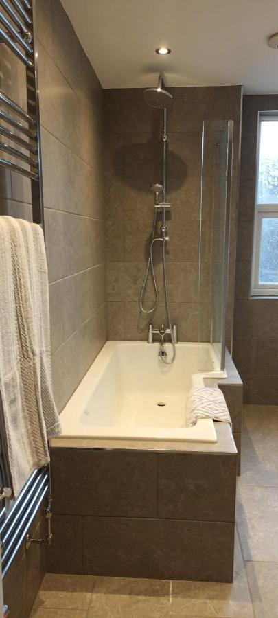 Rydal House 2 Bedroom House With Upstairs Bathroom Newton-le-Willows Exterior foto